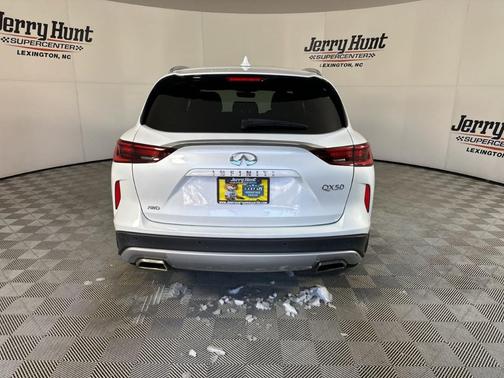 2023 INFINITI QX50 Luxe