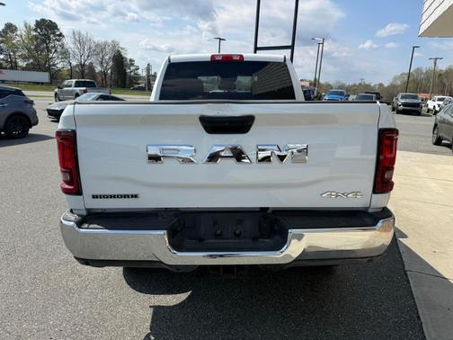 Bright White Clearcoat 2025 RAM 2500 Big Horn
