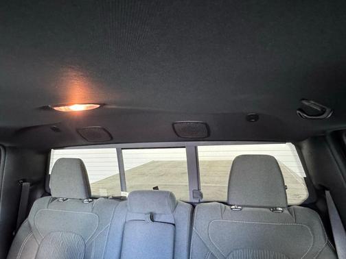 Bright White Clearcoat 2023 RAM 1500 Big Horn