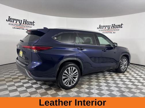 2023 Toyota Highlander Platinum