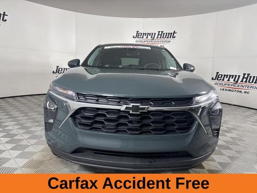 2025 Chevrolet Trax LS