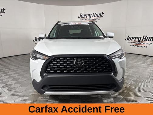 2024 Toyota Corolla Cross LE