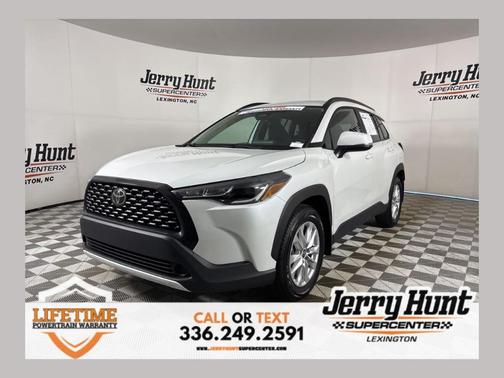 2024 Toyota Corolla Cross LE