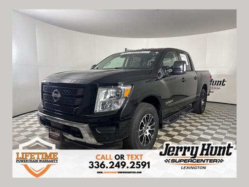 2024 Nissan Titan SV