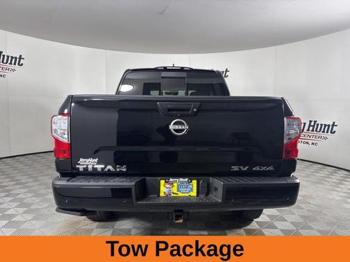 2024 Nissan Titan SV