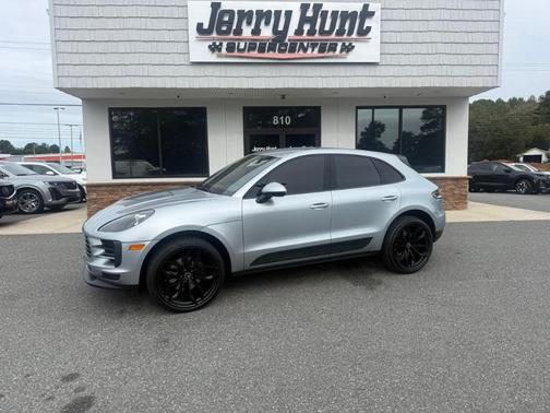 2020 Porsche Macan Base