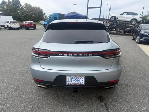 2020 Porsche Macan Base