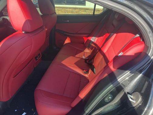 2024 Lexus IS 350 F SPORT Design