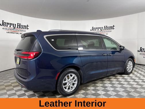 2021 Chrysler Pacifica Touring-L