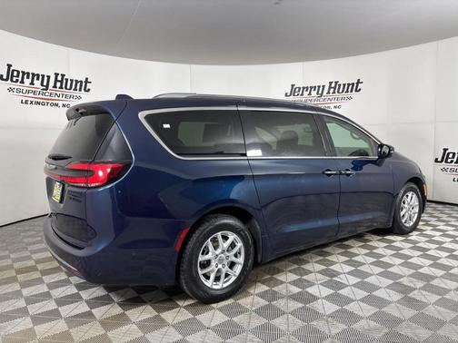 2021 Chrysler Pacifica Touring-L