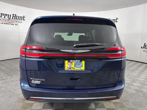 2021 Chrysler Pacifica Touring-L