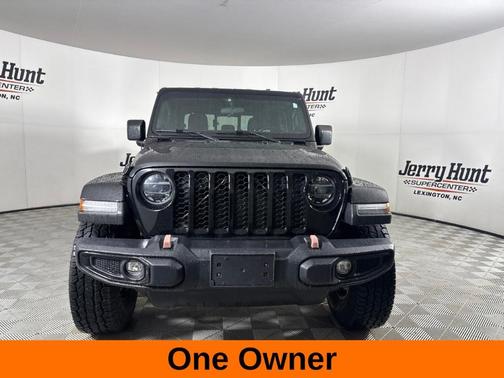 Black Clearcoat 2021 Jeep Gladiator Sport