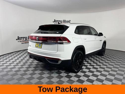 2024 Volkswagen Atlas Cross Sport 2.0T SE w/Technology