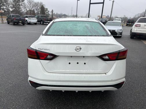 2022 Nissan Altima 2.5 S