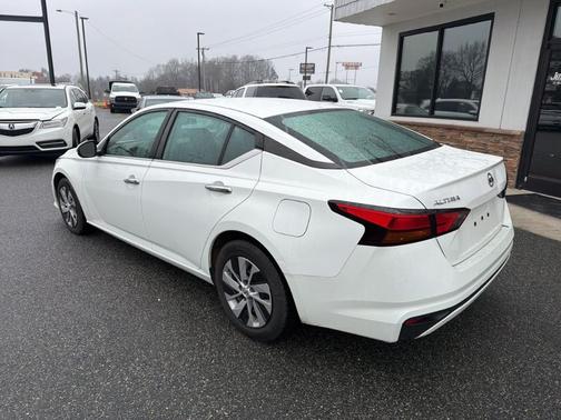 2022 Nissan Altima 2.5 S