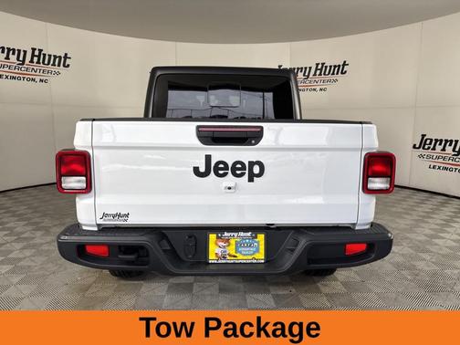 2025 Jeep Gladiator Sport