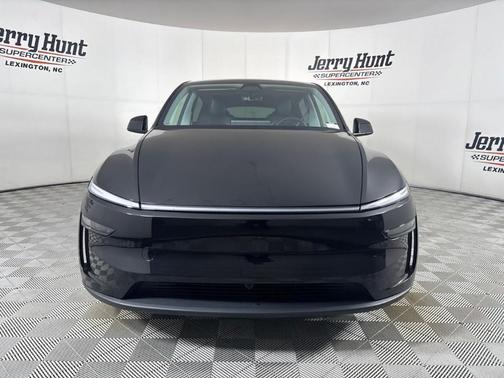 Black 2026 Tesla Model Y PREMIUM