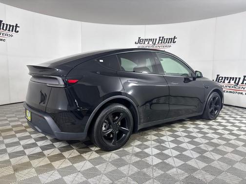 Black 2026 Tesla Model Y PREMIUM