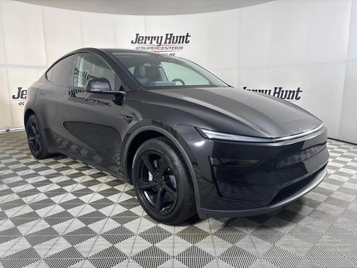 Black 2026 Tesla Model Y PREMIUM
