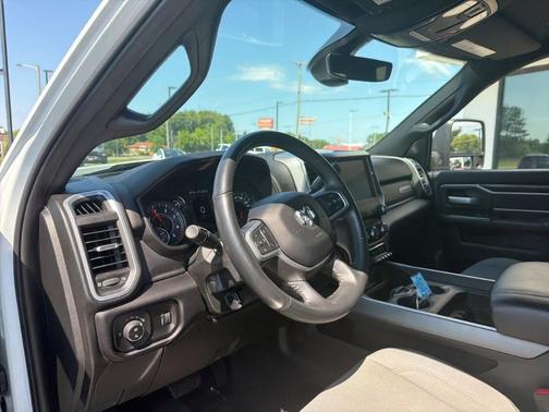 Bright White Clearcoat 2024 RAM 2500 Big Horn