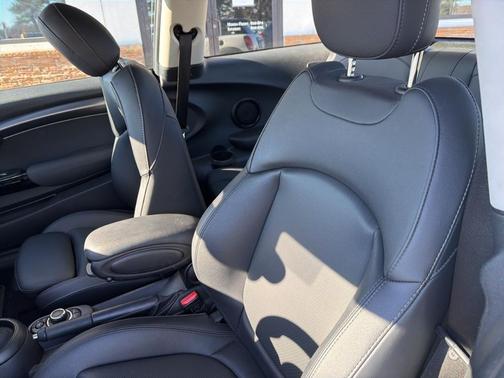 2023 MINI Hardtop Cooper