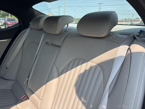 2023 Genesis G70 3.3T