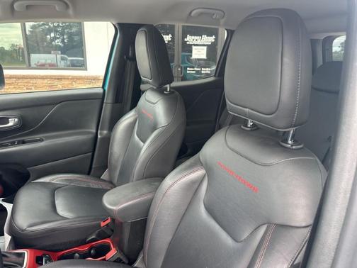 2021 Jeep Renegade Trailhawk