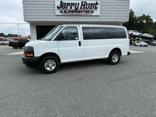 2023 Chevrolet Express 3500 LS