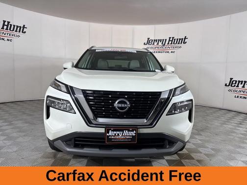 White 2023 Nissan Rogue SV