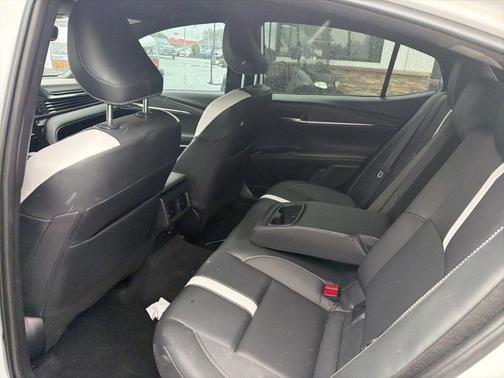 Ice 2025 Toyota Camry SE