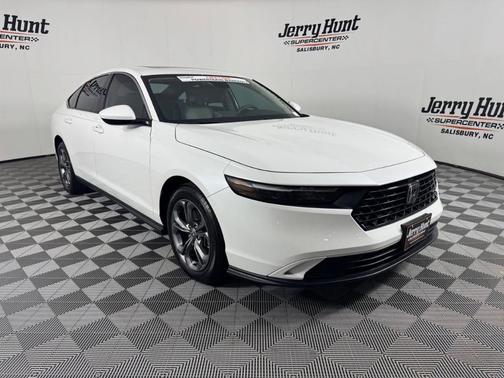 White 2024 Honda Accord EX