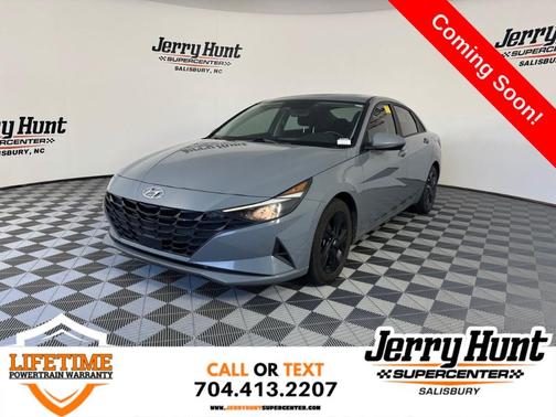 2022 Hyundai ELANTRA SEL