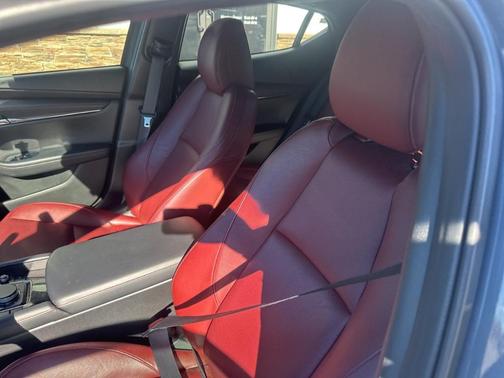 2022 Mazda Mazda3 Carbon Edition