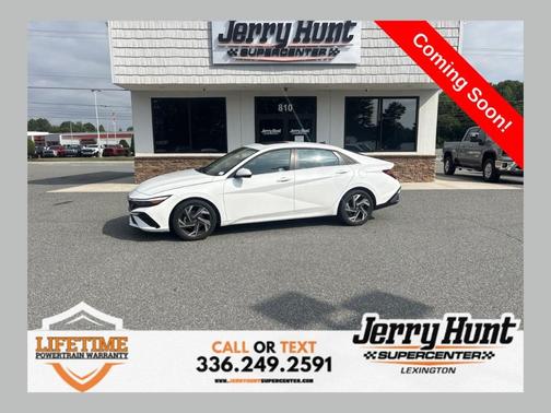 White 2025 Hyundai ELANTRA SEL Convenience