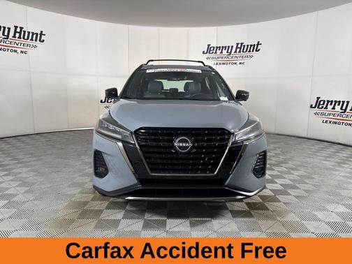 2023 Nissan Kicks SR