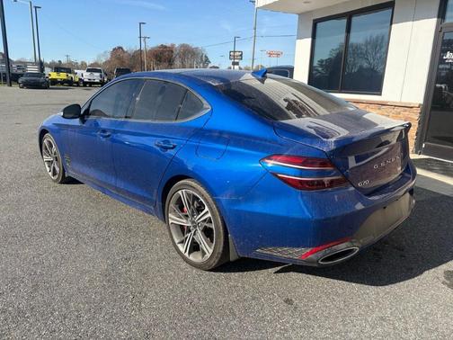 2025 Genesis G70 2.5T