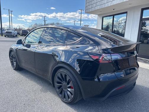 2023 Tesla Model Y Performance