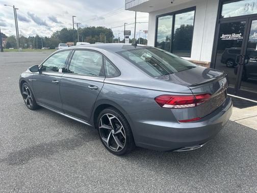 2020 Volkswagen Passat 2.0T R-Line