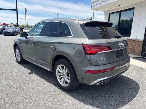 Chronos Gray Metallic 2023 Audi Q5 45 S line quattro Premium