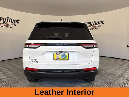 2024 Jeep Grand Cherokee Laredo