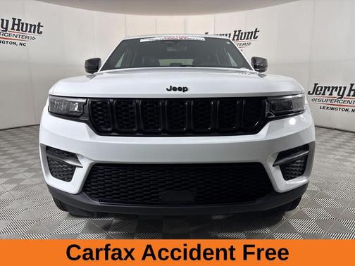 2024 Jeep Grand Cherokee Laredo