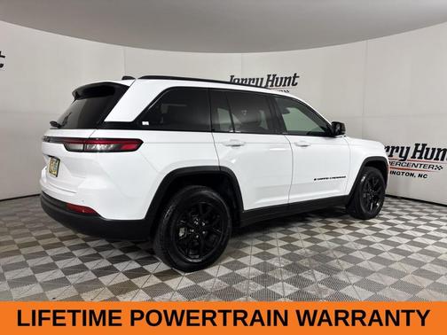2024 Jeep Grand Cherokee Laredo