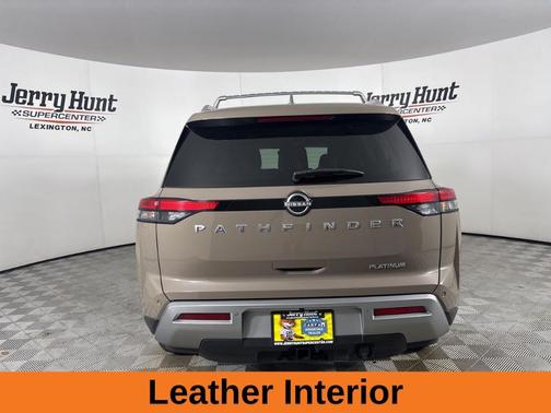 2023 Nissan Pathfinder Platinum