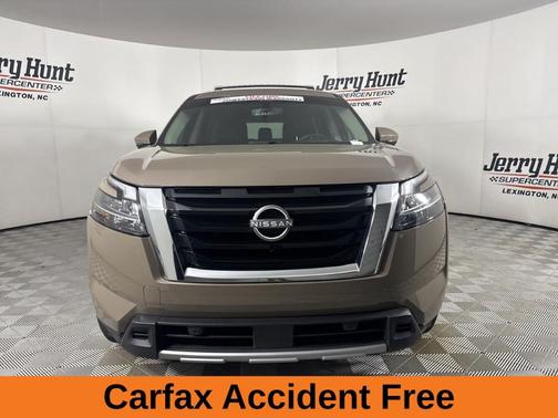 2023 Nissan Pathfinder Platinum