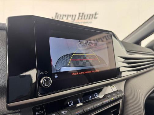 Metal 2025 Toyota Camry SE