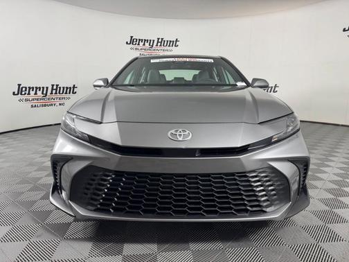 Metal 2025 Toyota Camry SE