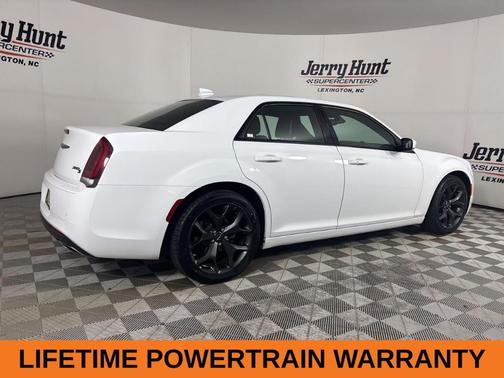 2023 Chrysler 300 S