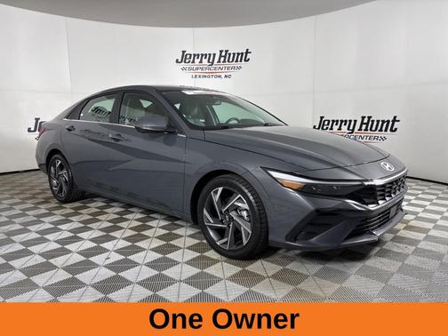 2024 Hyundai ELANTRA Limited