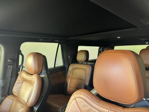 2023 Lincoln Navigator L Reserve