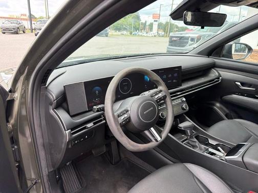 Green 2025 Hyundai SANTA CRUZ SEL Activity